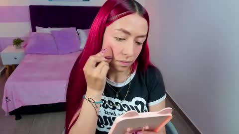 Snapshot of scarlett__bell chatting on May 21, 2026, 1:29 pm Scarlett online show from May 21, 2026, 1:29 pm