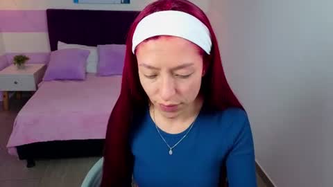 Snapshot of scarlett__bell chatting on June 12, 2026, 1:21 pm Scarlett online show from June 12, 2026, 1:21 pm