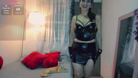 Scarlett online show from December 5, 2025, 11:30 am