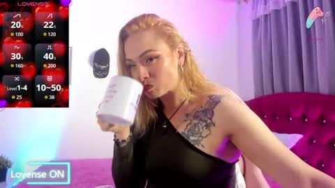 Snapshot of scarlett_blake11 chatting on October 25, 2025, 5:26 am scarlett_blake11 online show from October 25, 2025, 5:26 am