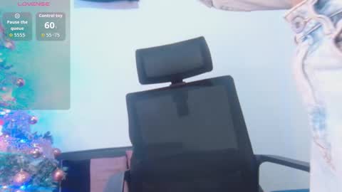 scarlet online show from November 20, 2025, 9:58 pm