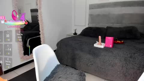  Scarlett  online show from February 20, 2025, 8:17 am