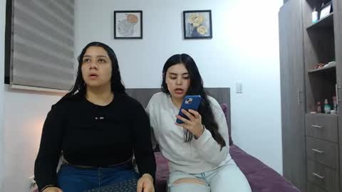 Scarlett and Jazmin online show from May 12, 2026, 9:39 am
