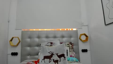 Snapshot of scarlett_fox20 chatting on December 20, 2024, 2:27 pm scarlett_fox20 online show from December 20, 2024, 2:27 pm