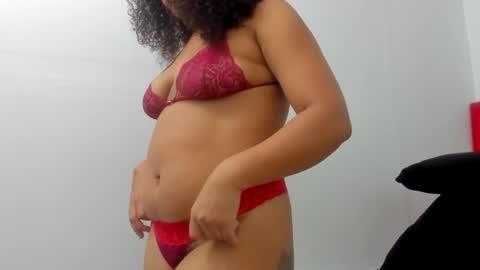 Snapshot of scarlett_fox20 chatting on February 25, 2025, 12:03 pm scarlett_fox20 online show from February 25, 2025, 12:03 pm