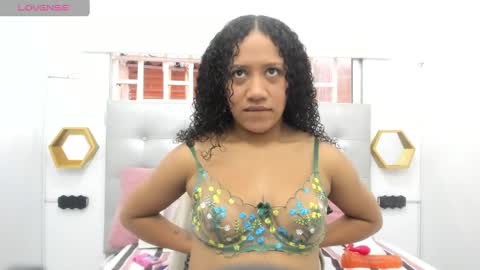 scarlett_fox20 online show from September 28, 2025, 11:15 am