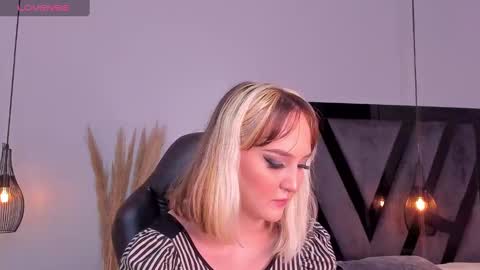 Scarlett goth  online show from February 23, 2025, 8:11 pm
