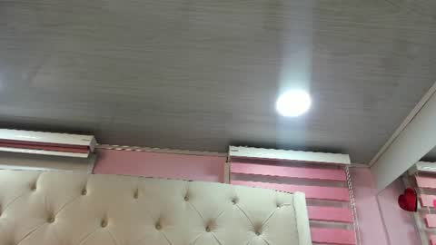 scarlett_leblanc_ online show from June 25, 2026, 11:26 am
