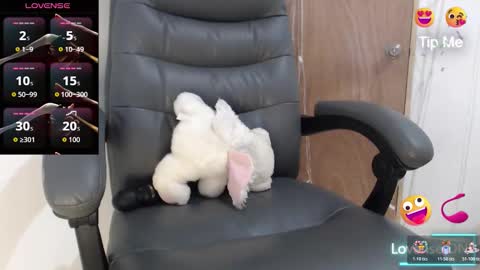 Scarlett online show from November 6, 2025, 2:40 pm