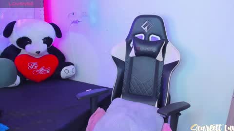 Snapshot of scarlett_luv chatting on February 12, 2025, 8:16 am Kim online show from February 12, 2025, 8:16 am