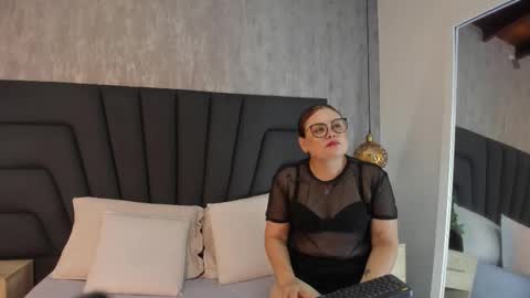 scarlett_monroe_1 online show from October 23, 2025, 11:31 am