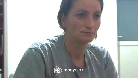Snapshot of scarlett_queen01 chatting on September 23, 2025, 4:04 am scarlett_queen01 online show from September 23, 2025, 4:04 am