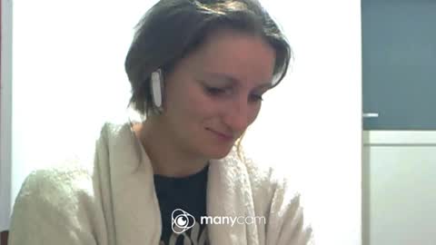 Snapshot of scarlett_queen01 chatting on October 2, 2025, 3:13 am scarlett_queen01 online show from October 2, 2025, 3:13 am