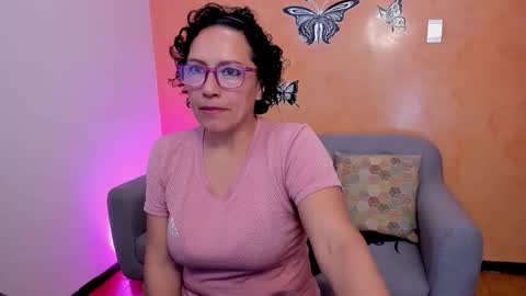Scarlett sax online show from March 17, 2026, 7:06 pm