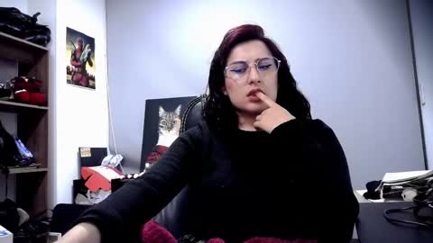 Snapshot of scarlett_sen chatting on April 27, 2026, 3:10 pm Mistress Scarlett online show from April 27, 2026, 3:10 pm