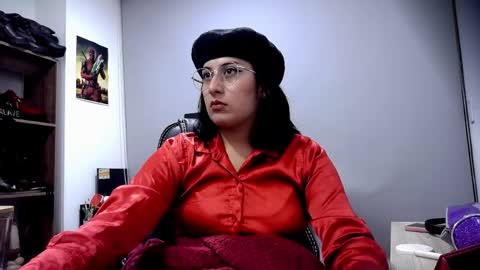 Snapshot of scarlett_sen chatting on May 6, 2026, 4:01 pm Mistress Scarlett online show from May 6, 2026, 4:01 pm