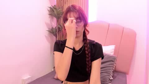 scarlett smith 3 online show from October 13, 2025, 3:17 am