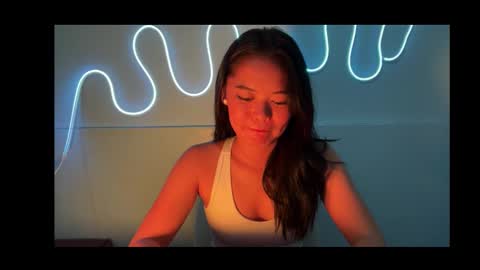 Scarlett online show from September 25, 2025, 2:43 pm