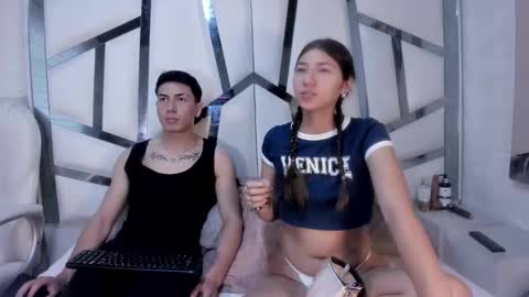 Snapshot of scarlettandlucas chatting on January 17, 2026, 11:59 am Scarlett and Lucas online show from January 17, 2026, 11:59 am