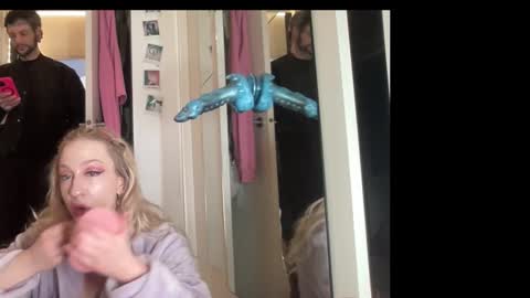 Scarlett online show from September 11, 2025, 4:40 pm