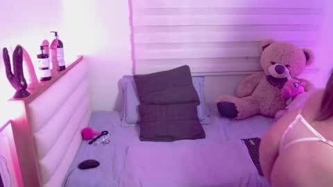 scarlettbooty online show from May 3, 2026, 10:54 am