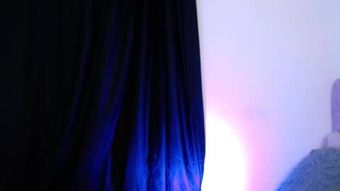 Sara online show from March 4, 2025, 1:12 am