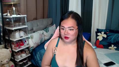 scarlette online show from December 4, 2024, 7:45 pm