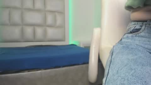 scarlette_js online show from September 29, 2025, 3:33 am