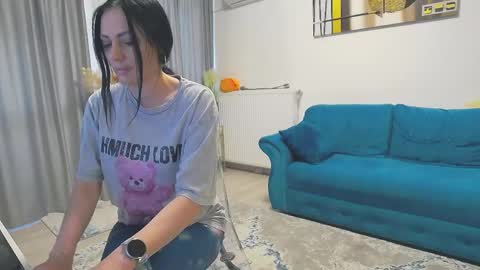 Scarlett online show from April 28, 2026, 4:28 am