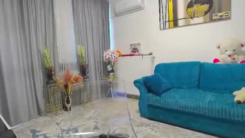Scarlett online show from August 5, 2026, 4:04 am