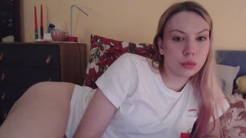 Scarlett online show from December 19, 2024, 1:40 pm