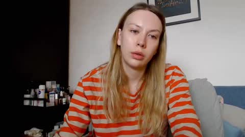 Snapshot of scarlettford chatting on February 17, 2026, 12:01 pm Scarlett online show from February 17, 2026, 12:01 pm