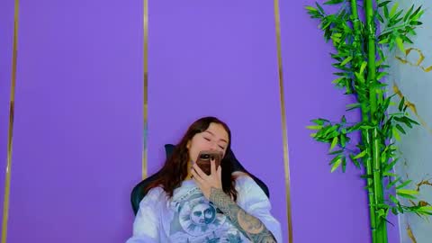 Scarlet online show from September 26, 2025, 2:10 pm