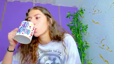 Scarlet online show from September 27, 2025, 2:16 am