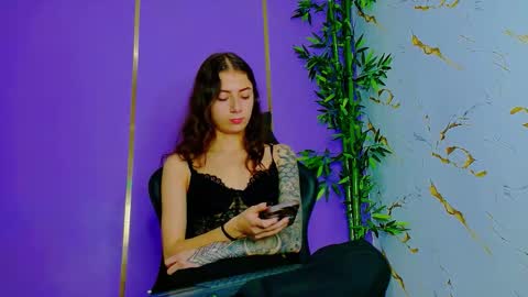 Scarlet online show from September 28, 2025, 12:49 am