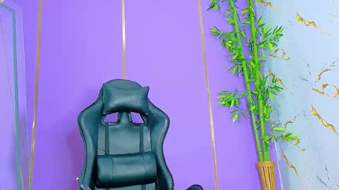 Scarlet online show from October 7, 2025, 8:50 pm