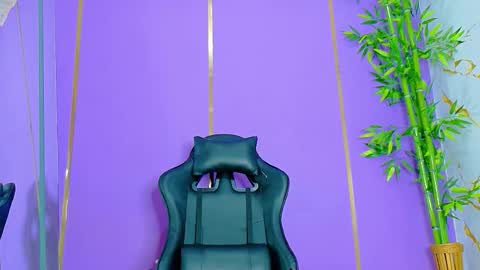 Scarlet online show from October 13, 2025, 7:30 am