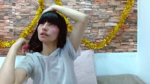 Scarlett pink online show from December 6, 2024, 1:33 pm