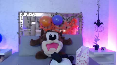 Scarlet online show from October 22, 2025, 11:43 am