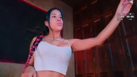scarlettsinclaiir_ online show from May 1, 2026, 5:06 pm