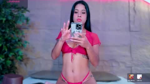 scarlettsinclaiir_ online show from May 6, 2026, 10:09 am