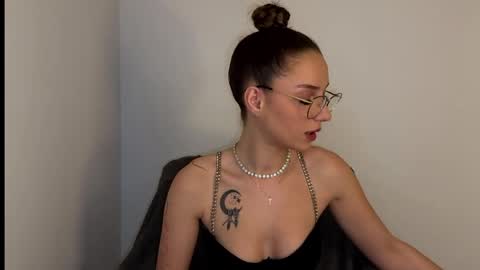 ScarlettSmithz online show from April 7, 2026, 3:40 am