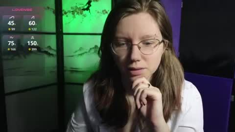 Scarlett online show from June 10, 2026, 2:49 pm