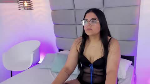 Snapshot of scarlettwhitmore chatting on September 24, 2025, 3:32 am Scarlett Whitmore online show from September 24, 2025, 3:32 am