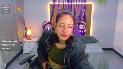 Scarllett online show from November 14, 2025, 5:17 am