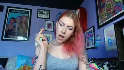 Sarah Bones online show from July 28, 2026, 6:20 pm