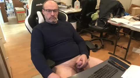 Snapshot of schief6218 chatting on March 7, 2026, 5:32 pm schief6218 online show from March 7, 2026, 5:32 pm