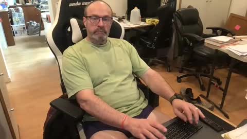 Snapshot of schief6218 chatting on March 17, 2026, 1:54 am schief6218 online show from March 17, 2026, 1:54 am