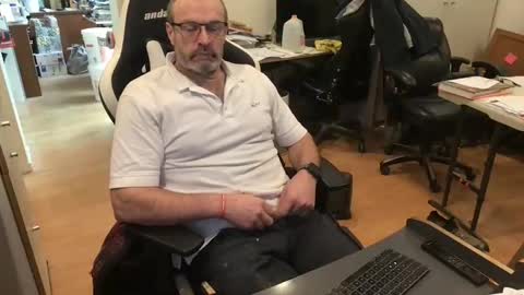 Snapshot of schief6218 chatting on March 19, 2026, 1:04 pm schief6218 online show from March 19, 2026, 1:04 pm