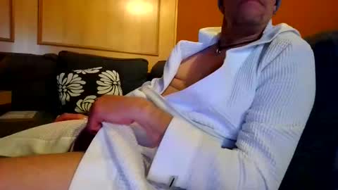 schmuhbaer1 online show from December 20, 2025, 7:37 am